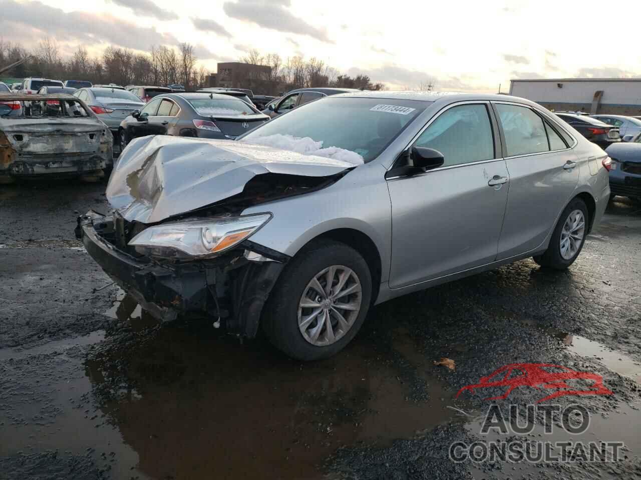 TOYOTA CAMRY 2015 - 4T4BF1FK3FR500341