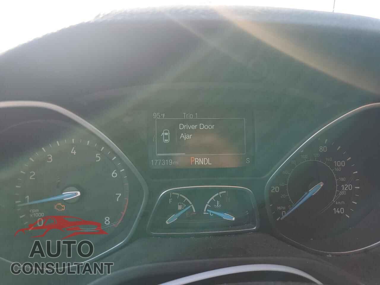 FORD FOCUS 2017 - 1FADP3F27HL281544