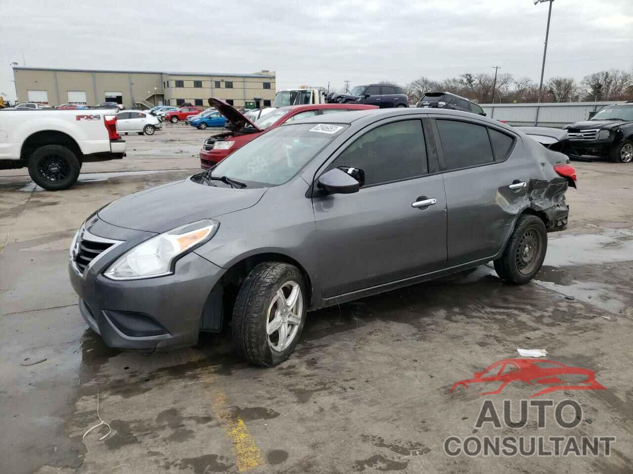 NISSAN VERSA 2017 - 3N1CN7AP4HL814057