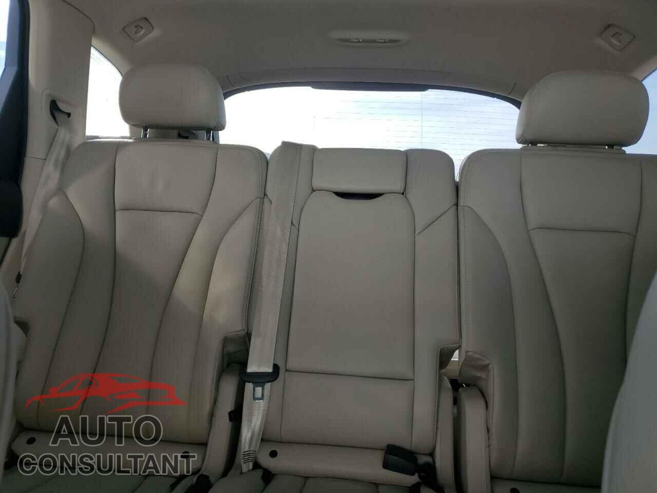 AUDI Q7 2017 - WA1LABF76HD009407