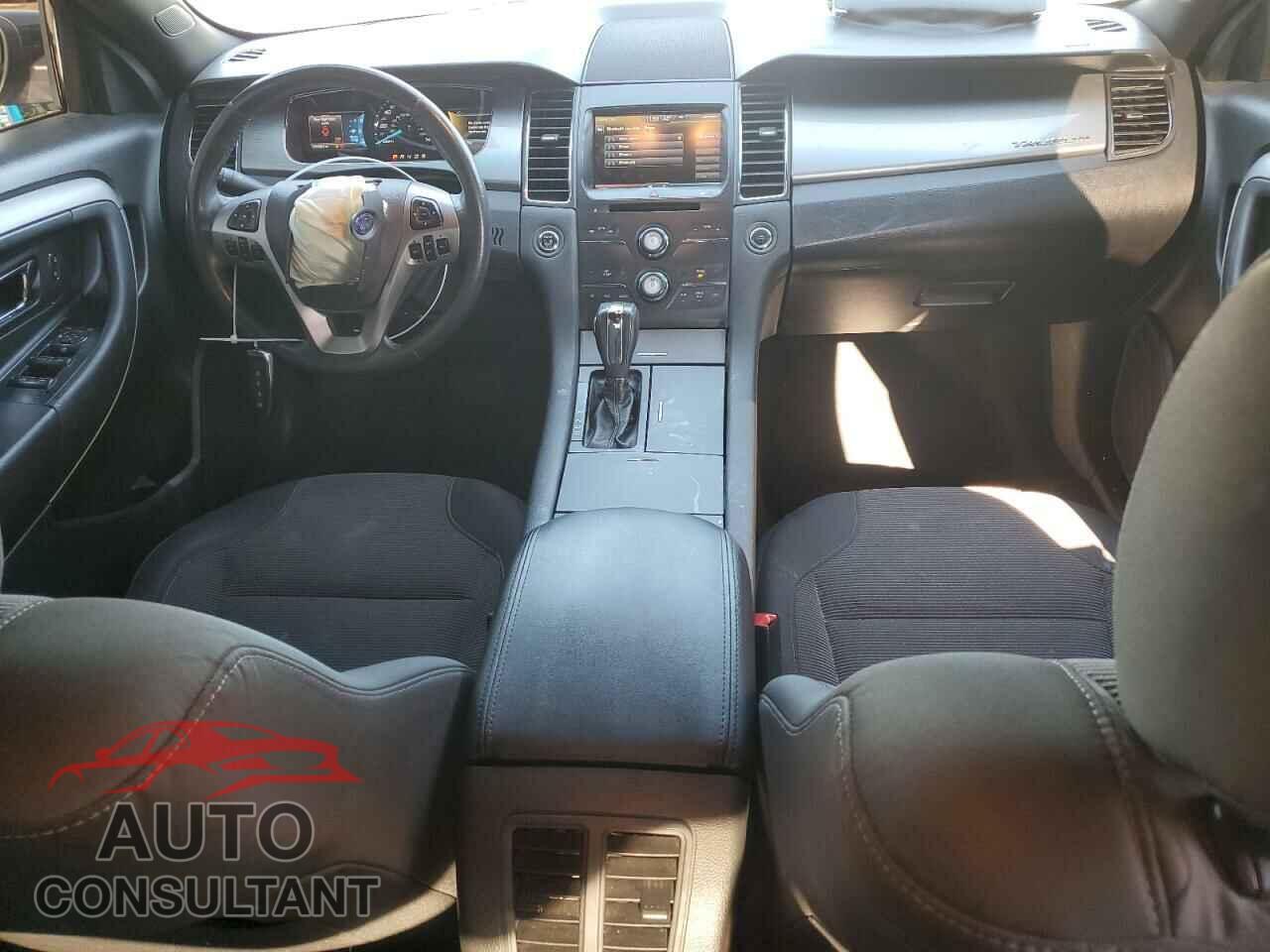 FORD TAURUS 2015 - 1FAHP2E87FG175957