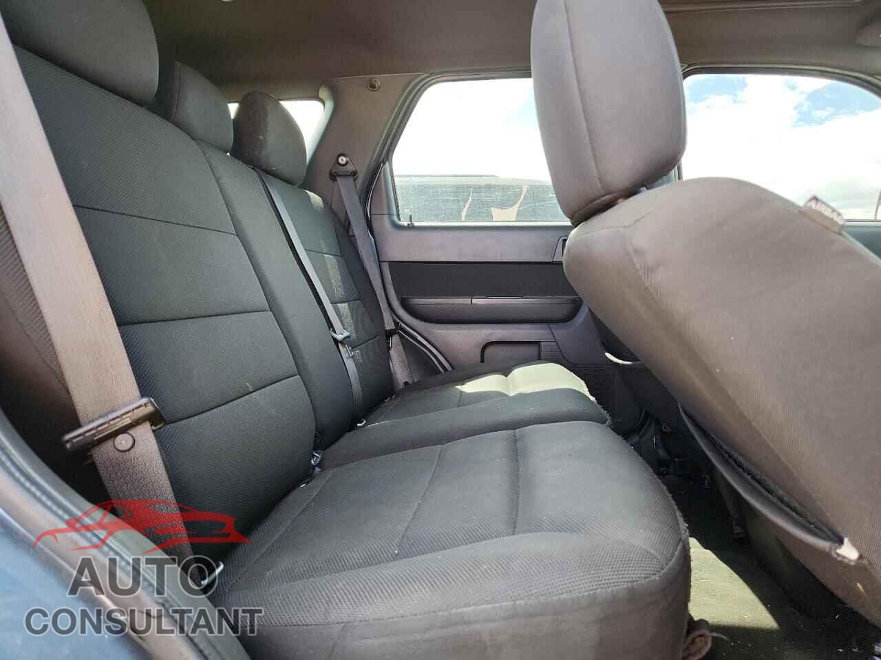 FORD ESCAPE 2010 - 1FMCU0D71AKB27608