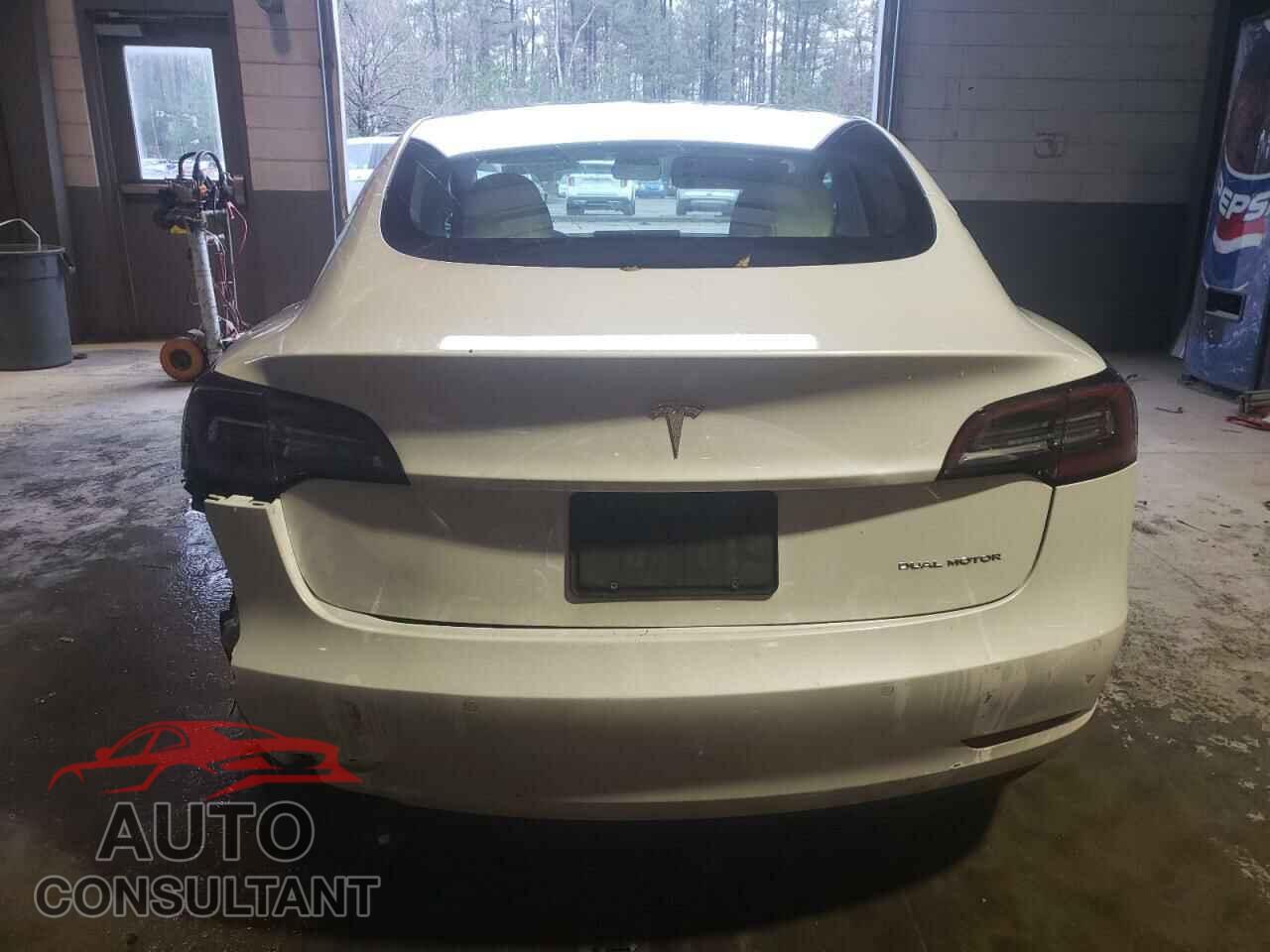 TESLA MODEL 3 2021 - 5YJ3E1EB4MF906982