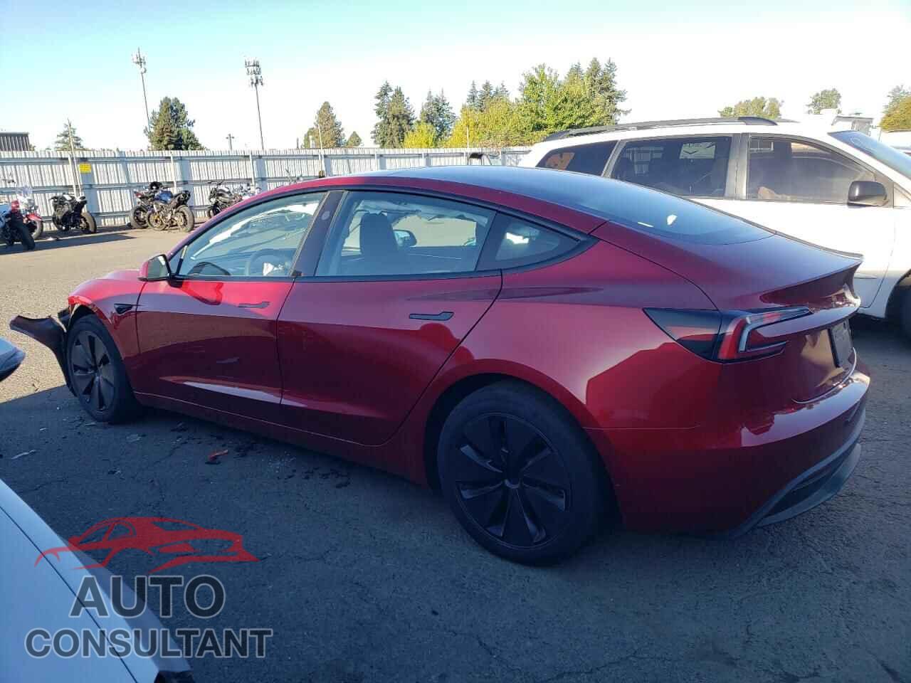 TESLA MODEL 3 2025 - 5YJ3E1EB0SF894648