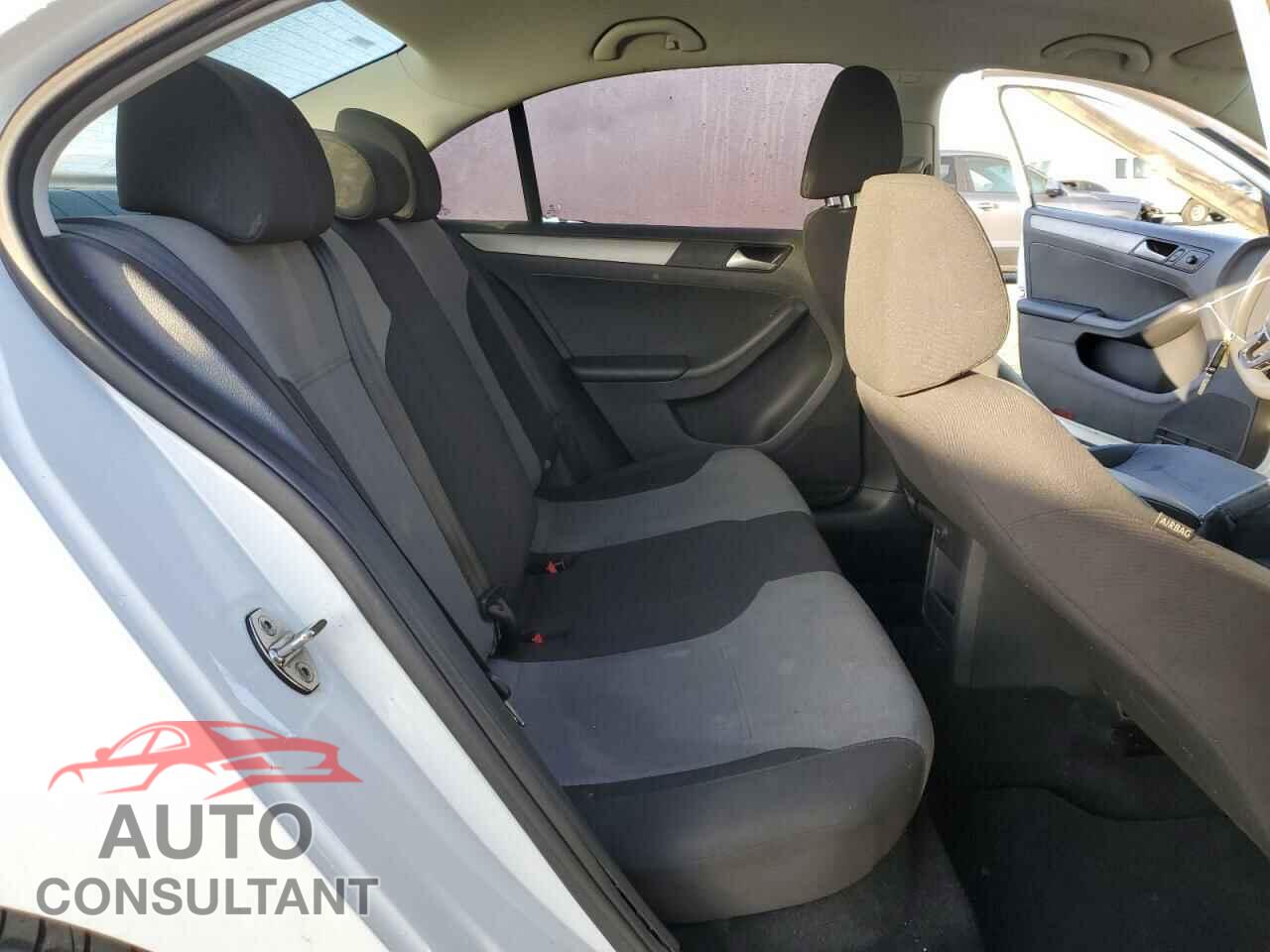 VOLKSWAGEN JETTA 2018 - 3VW2B7AJ3JM251061