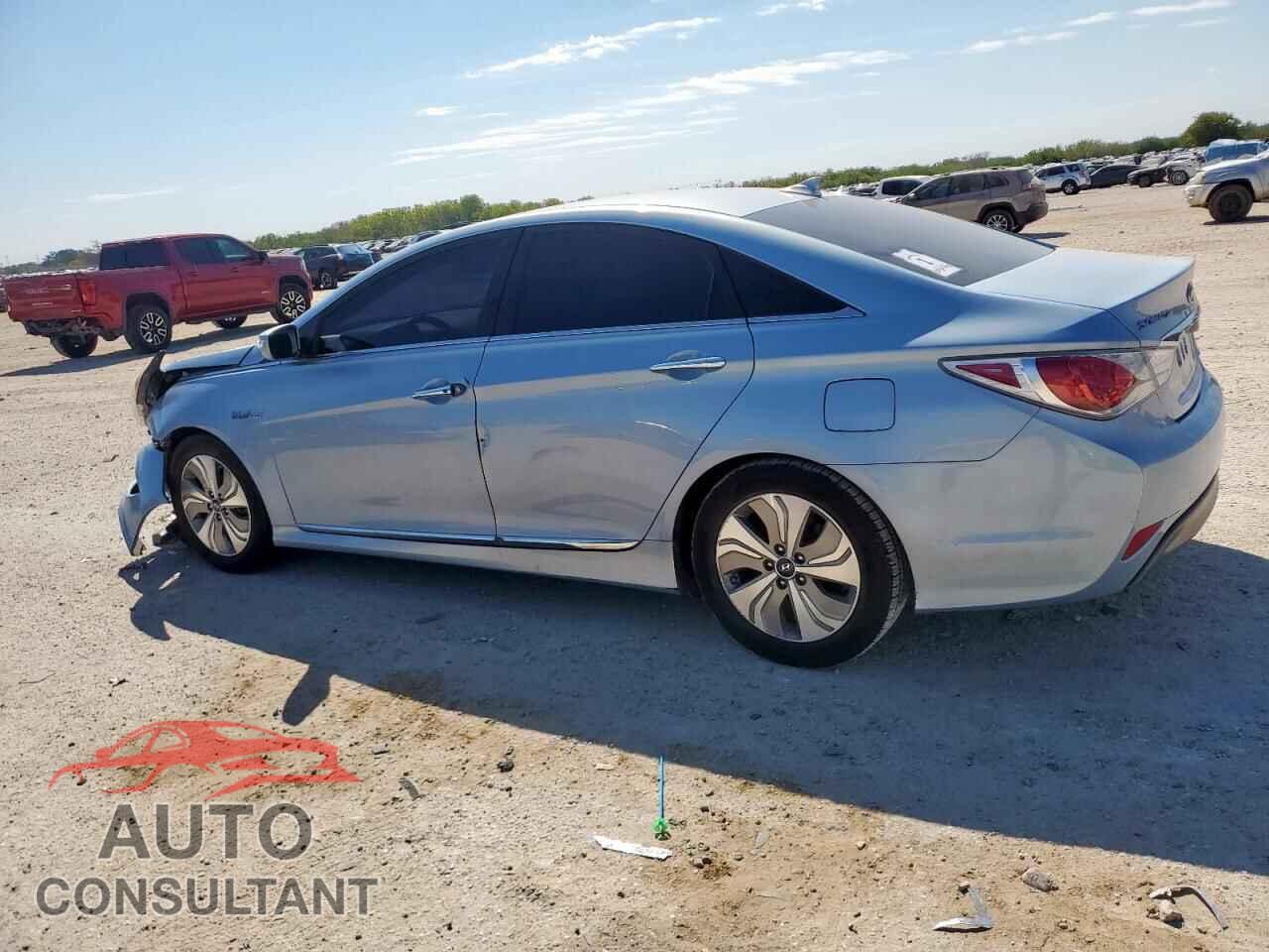 HYUNDAI SONATA 2013 - KMHEC4A49DA099306