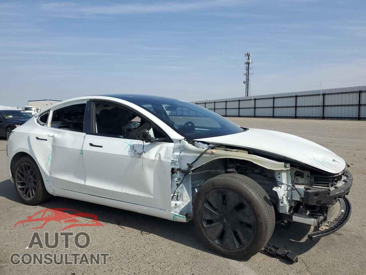 TESLA MODEL 3 2024 - 5YJ3E1EA6RF855709