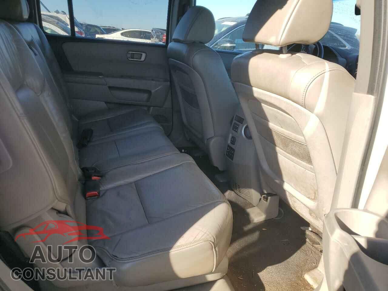 HONDA PILOT 2011 - 5FNYF3H62BB040077