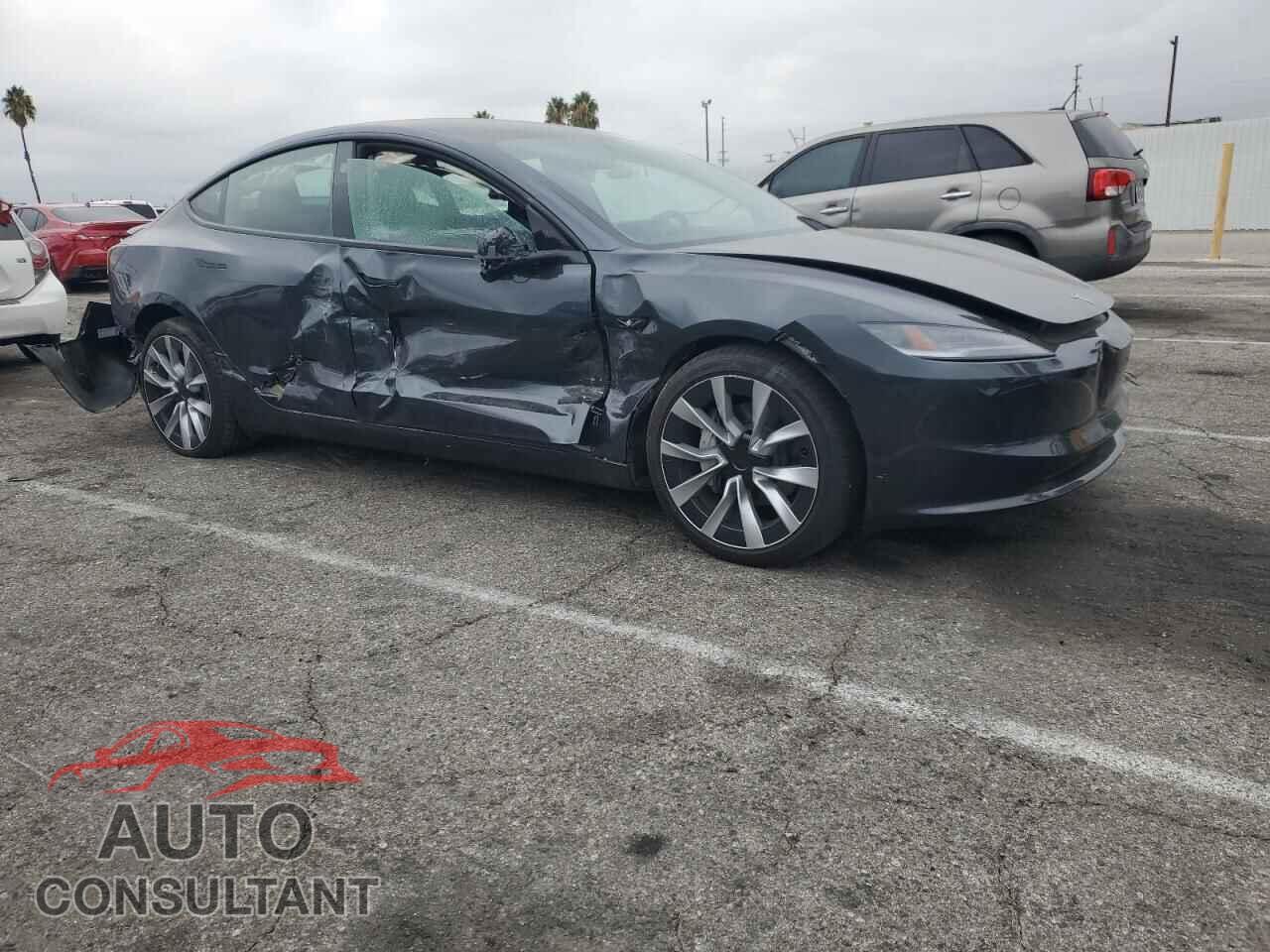 TESLA MODEL 3 2025 - 5YJ3E1EA2SF963928