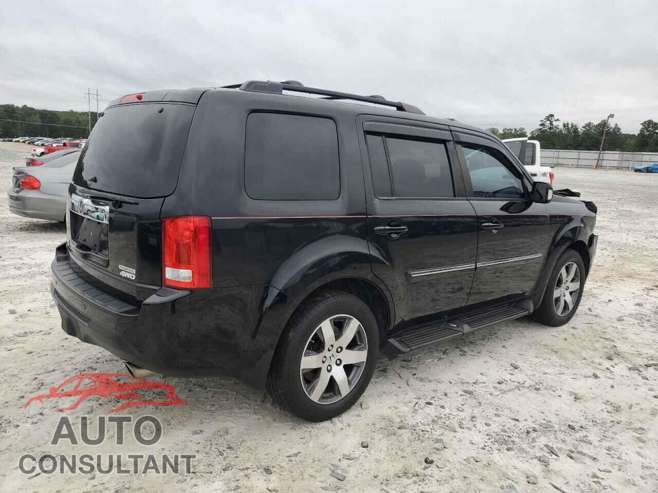 HONDA PILOT 2015 - 5FNYF4H9XFB030743
