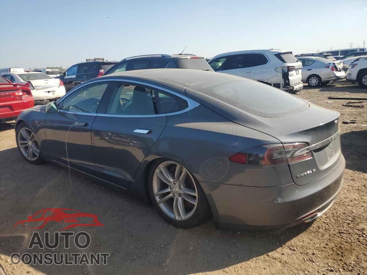 TESLA MODEL S 2013 - 5YJSA1BG0DFP08455