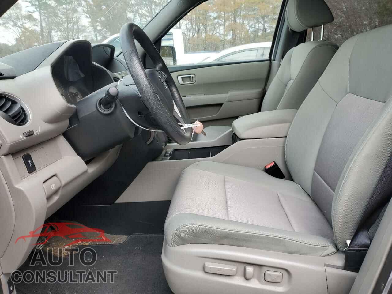 HONDA PILOT 2015 - 5FNYF3H40FB004408