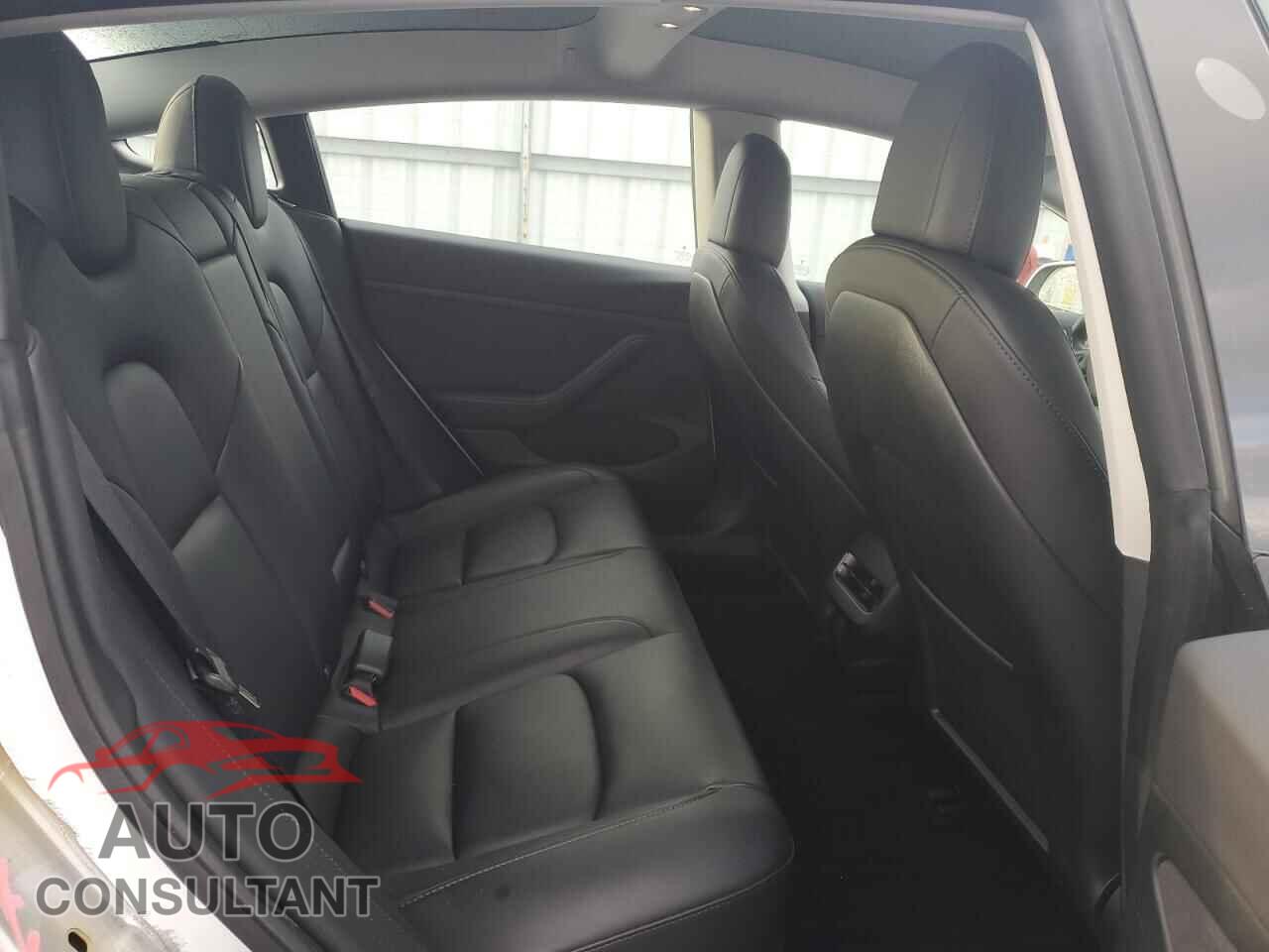 TESLA MODEL 3 2023 - 5YJ3E1EA2PF456843
