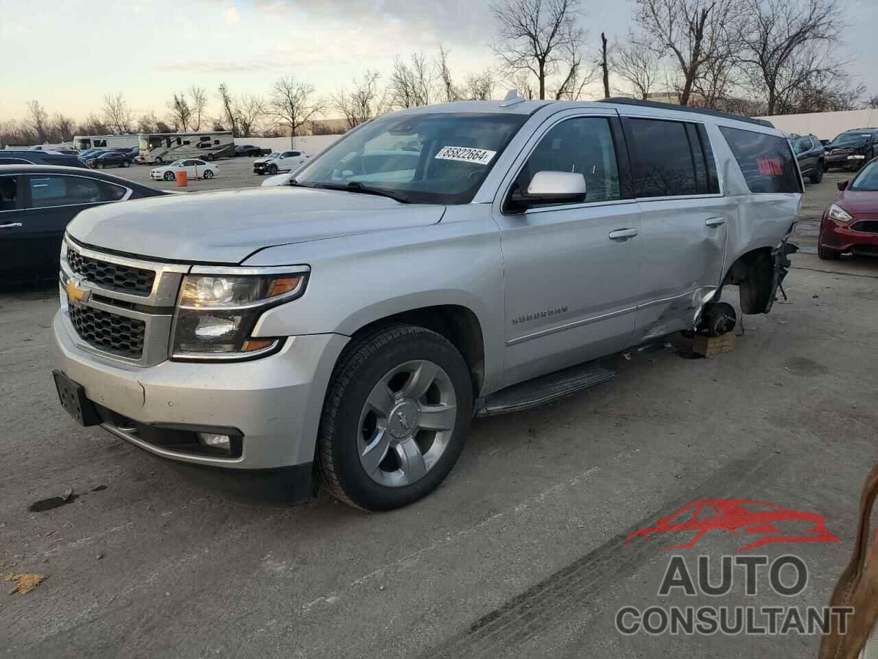 CHEVROLET SUBURBAN 2018 - 1GNSKHKC1JR183356