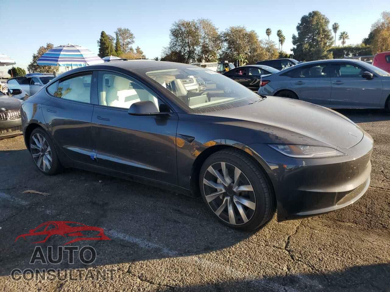 TESLA MODEL 3 2025 - 5YJ3E1EA4SF887547