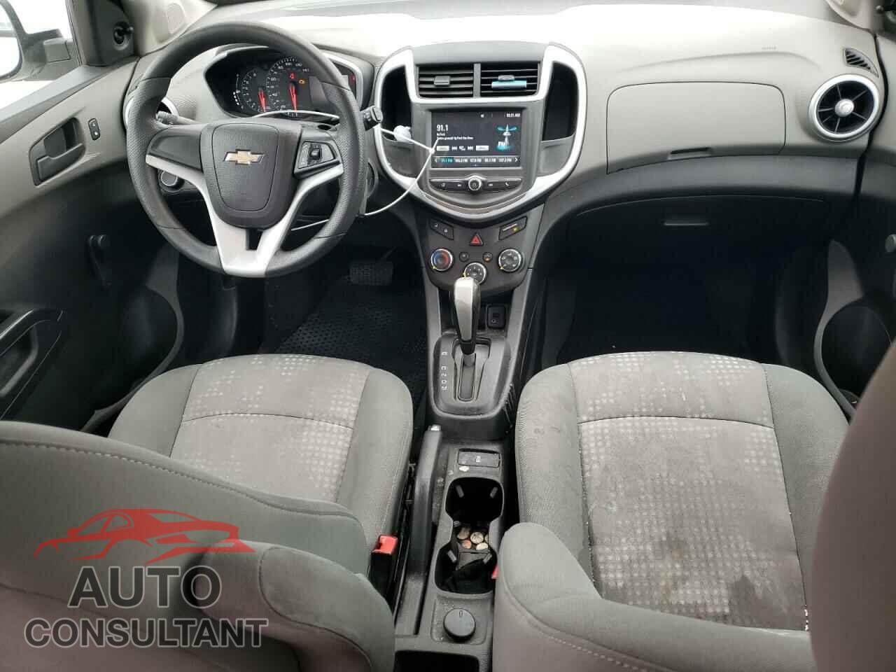 CHEVROLET SONIC 2017 - 1G1JG6SH2H4149111