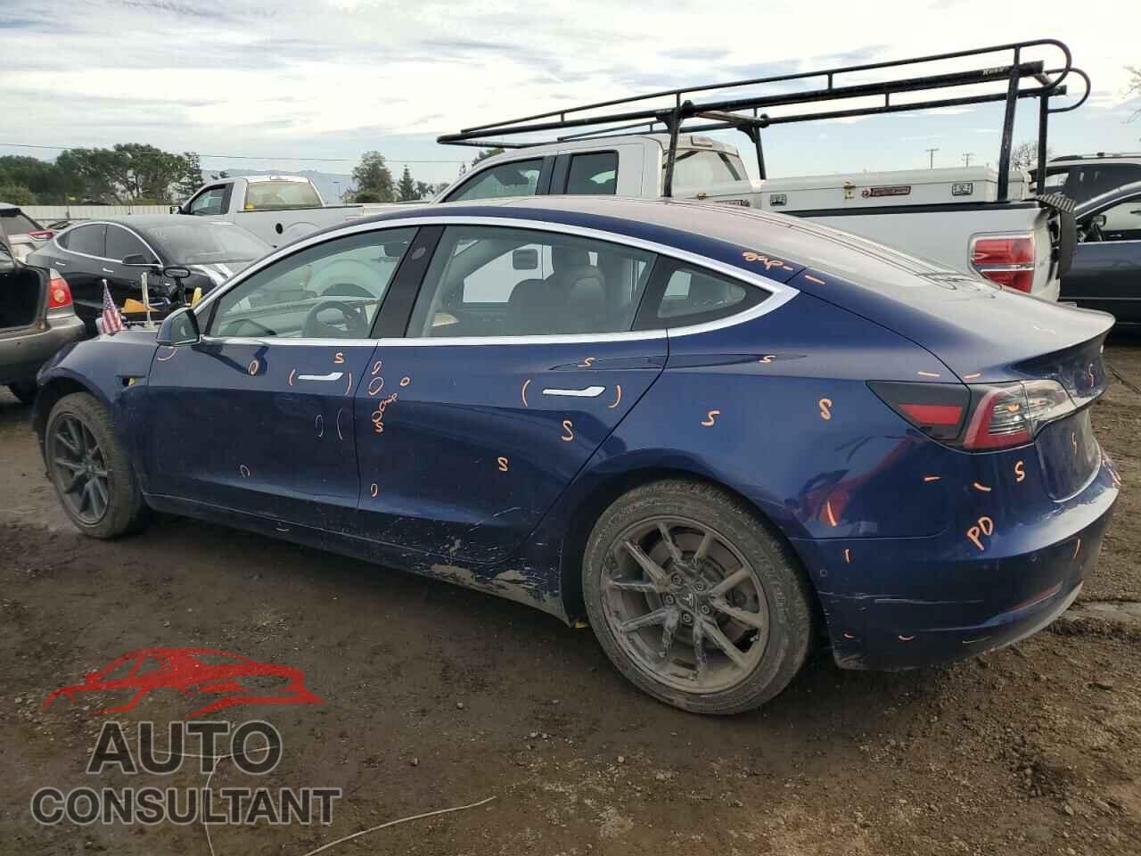 TESLA MODEL 3 2018 - 5YJ3E1EA5JF011813