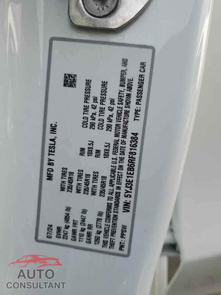 TESLA MODEL 3 2024 - 5YJ3E1EB6RF816384
