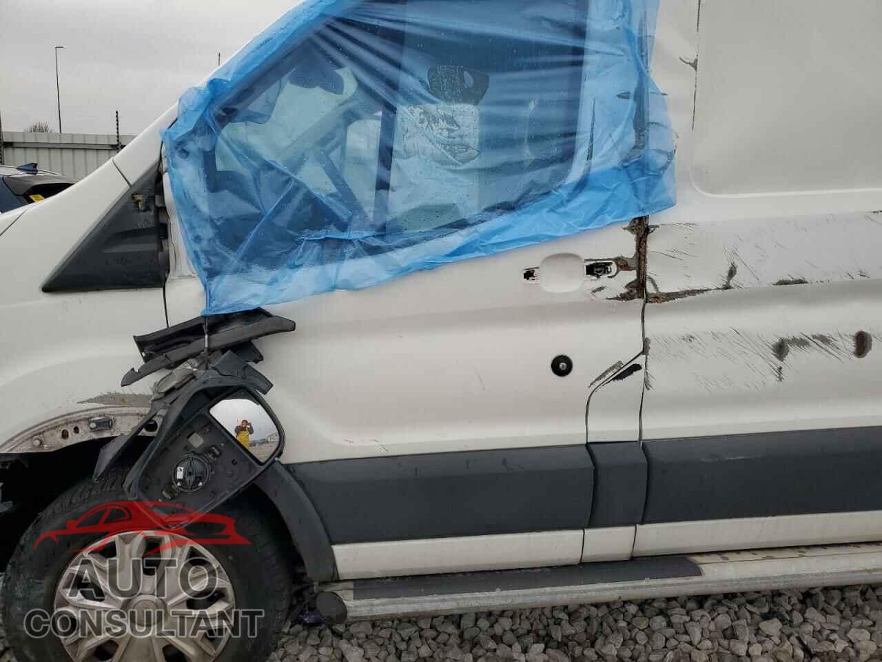 FORD TRANSIT 2017 - 1FTYR1ZM8HKB29561