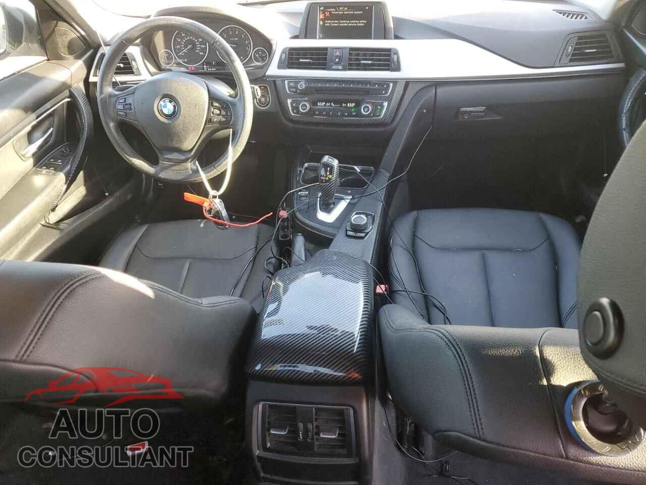 BMW 3 SERIES 2016 - WBA8E1G57GNU10560