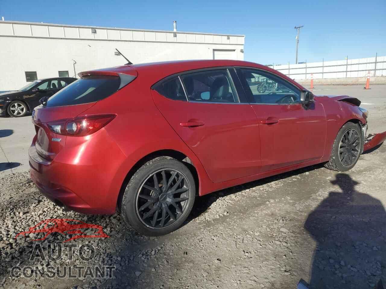 MAZDA 3 2018 - 3MZBN1L34JM163686