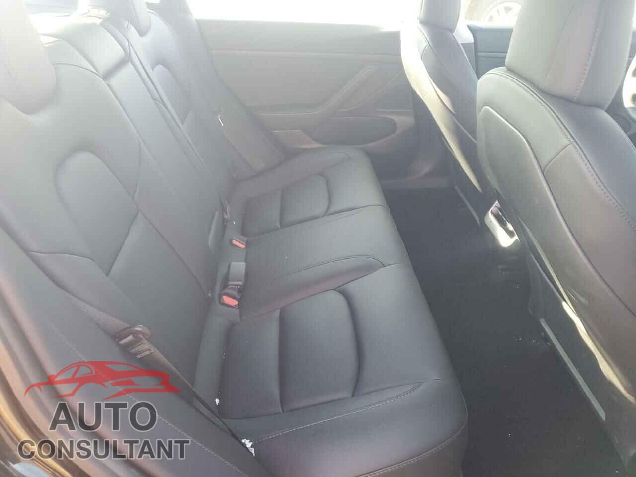 TESLA MODEL 3 2021 - 5YJ3E1EA2MF921343