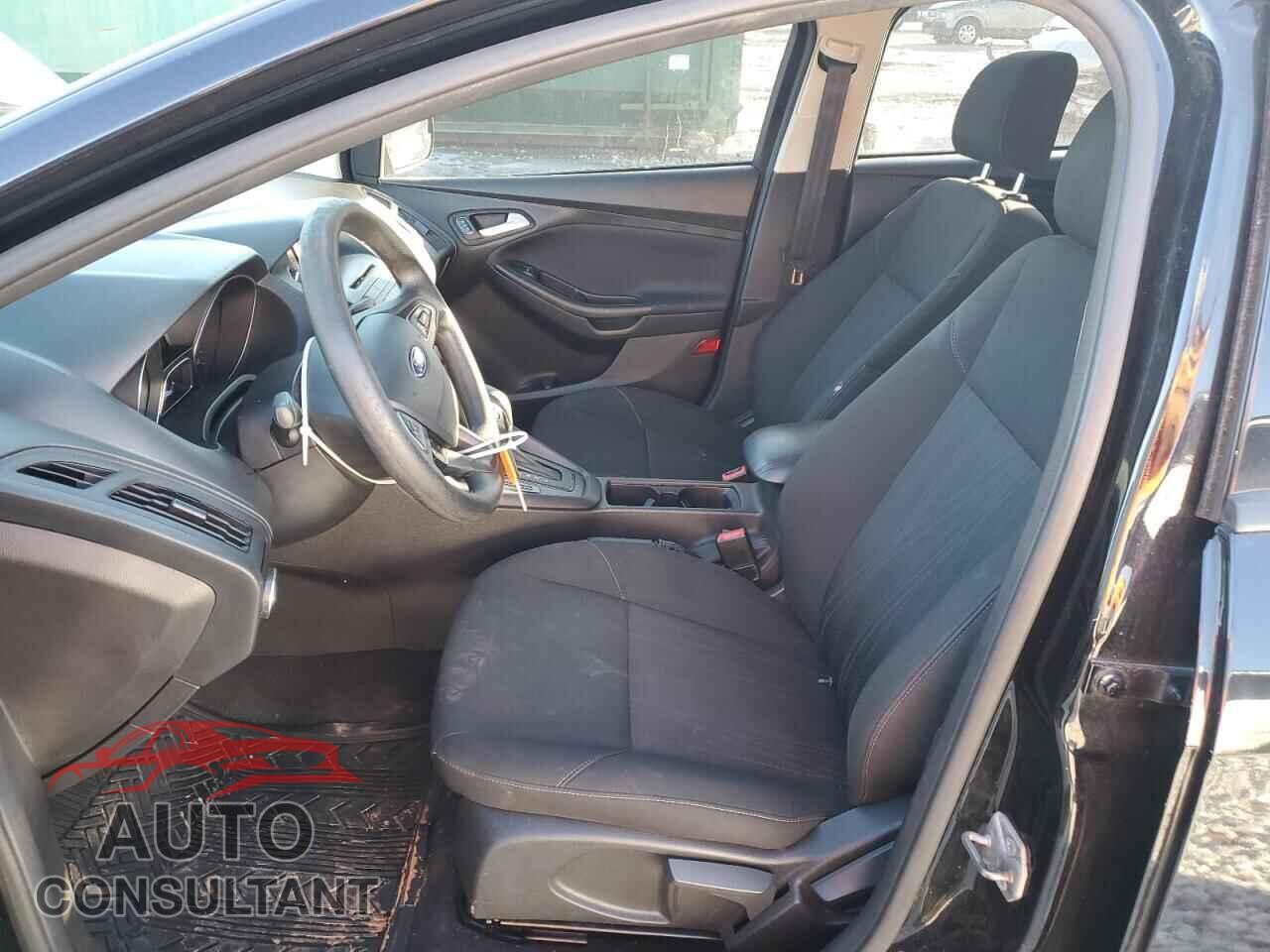 FORD FOCUS 2017 - 1FADP3F27HL249547