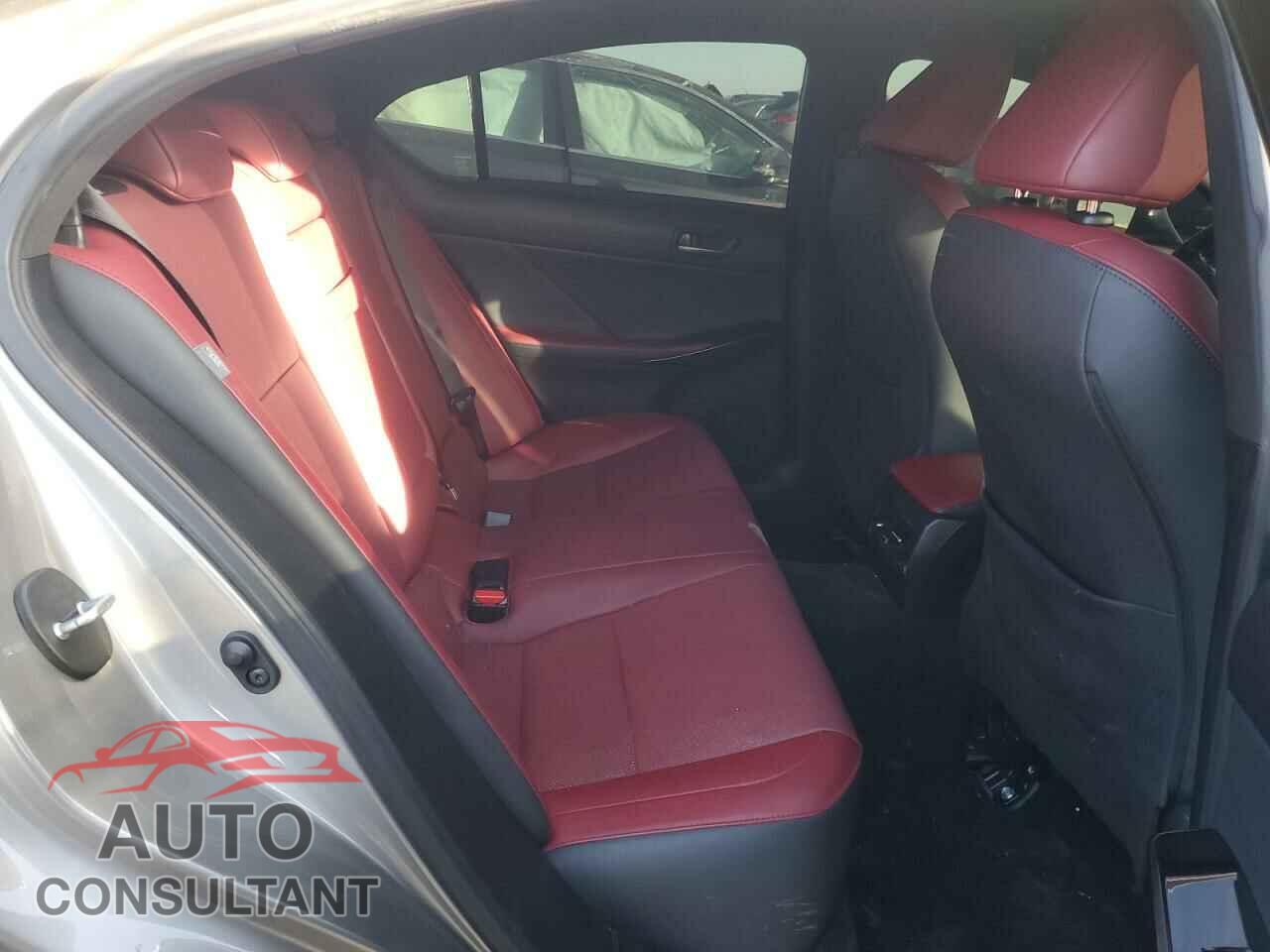 LEXUS IS 2021 - JTHCA1D2XM5116213