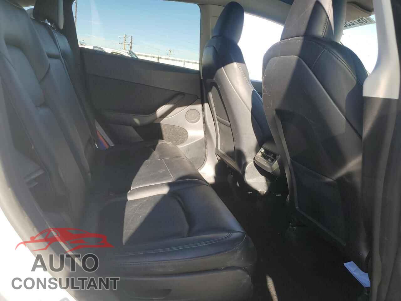 TESLA MODEL Y 2023 - 7SAYGAEE1PF813595