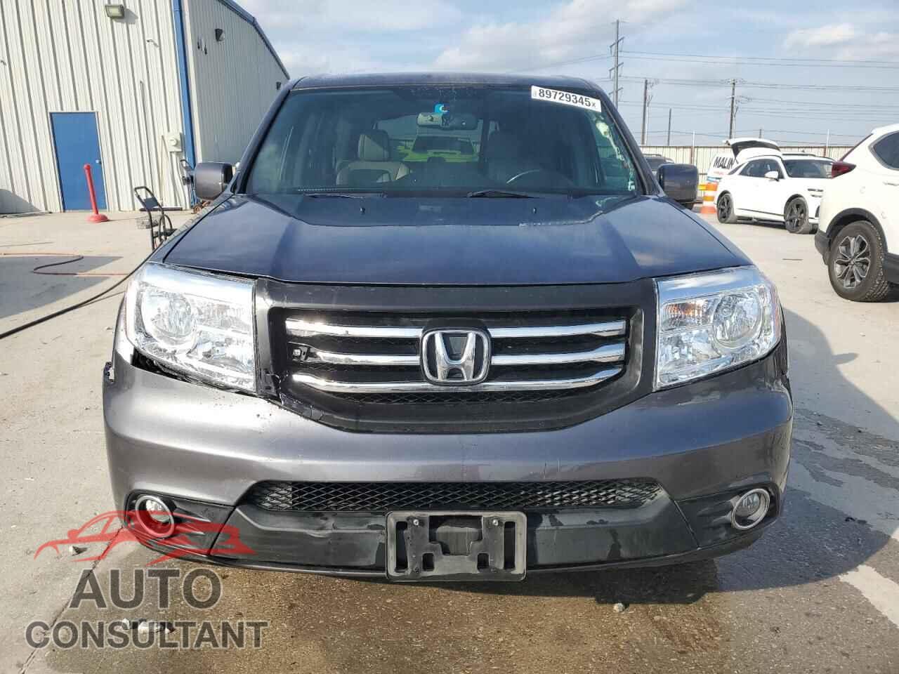 HONDA PILOT 2015 - 5FNYF3H51FB001039