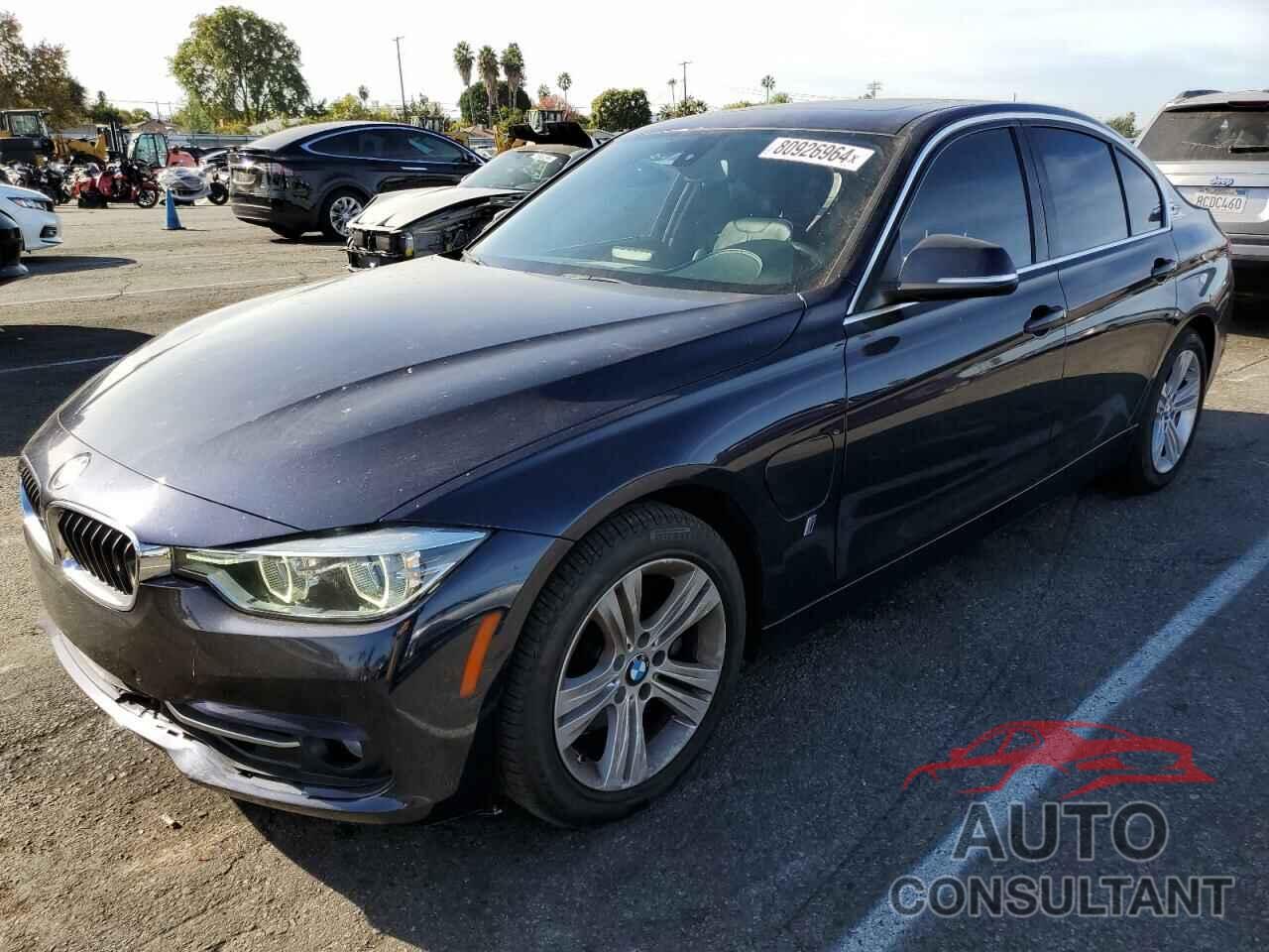 BMW 3 SERIES 2017 - WBA8E1C33HA158819