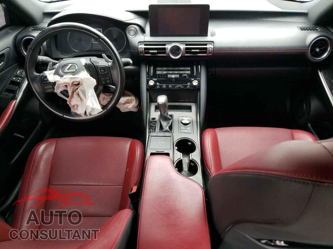 LEXUS IS 2021 - JTHAA1D27M5110067