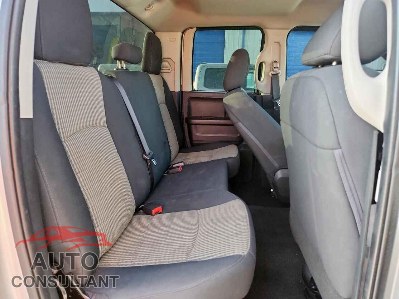 DODGE RAM 1500 2012 - 1C6RD6FT4CS273040