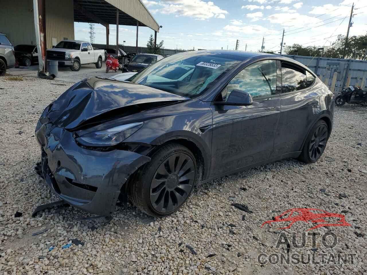TESLA MODEL Y 2023 - 7SAYGDEF6PF858543
