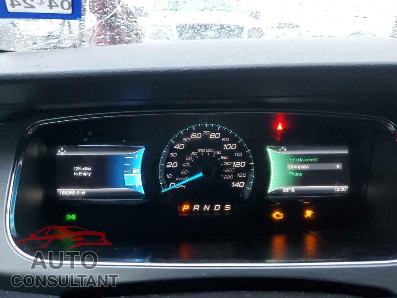 FORD TAURUS 2019 - 1FAHP2E82EG174357