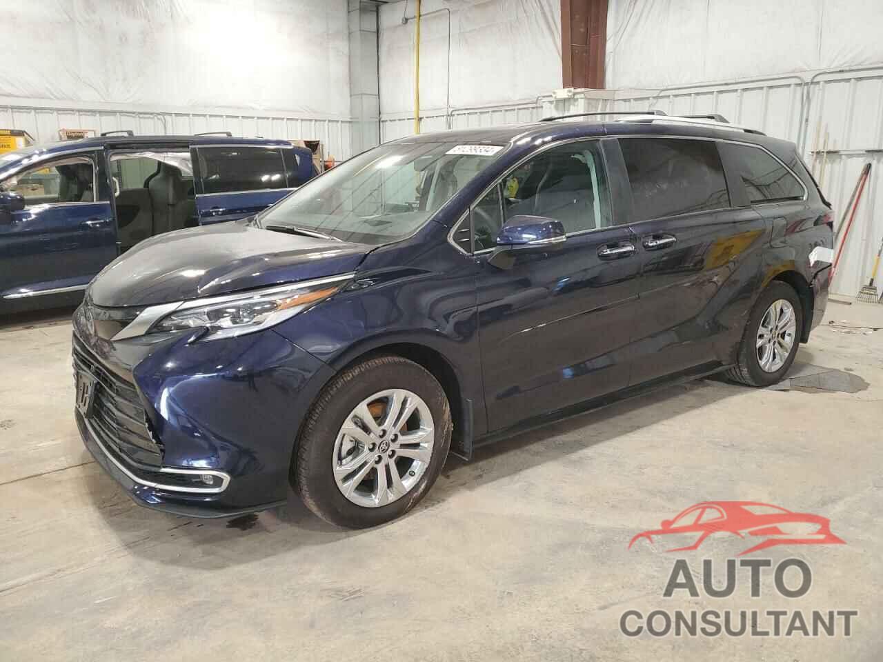 TOYOTA SIENNA 2023 - 5TDESKFC2PS105594