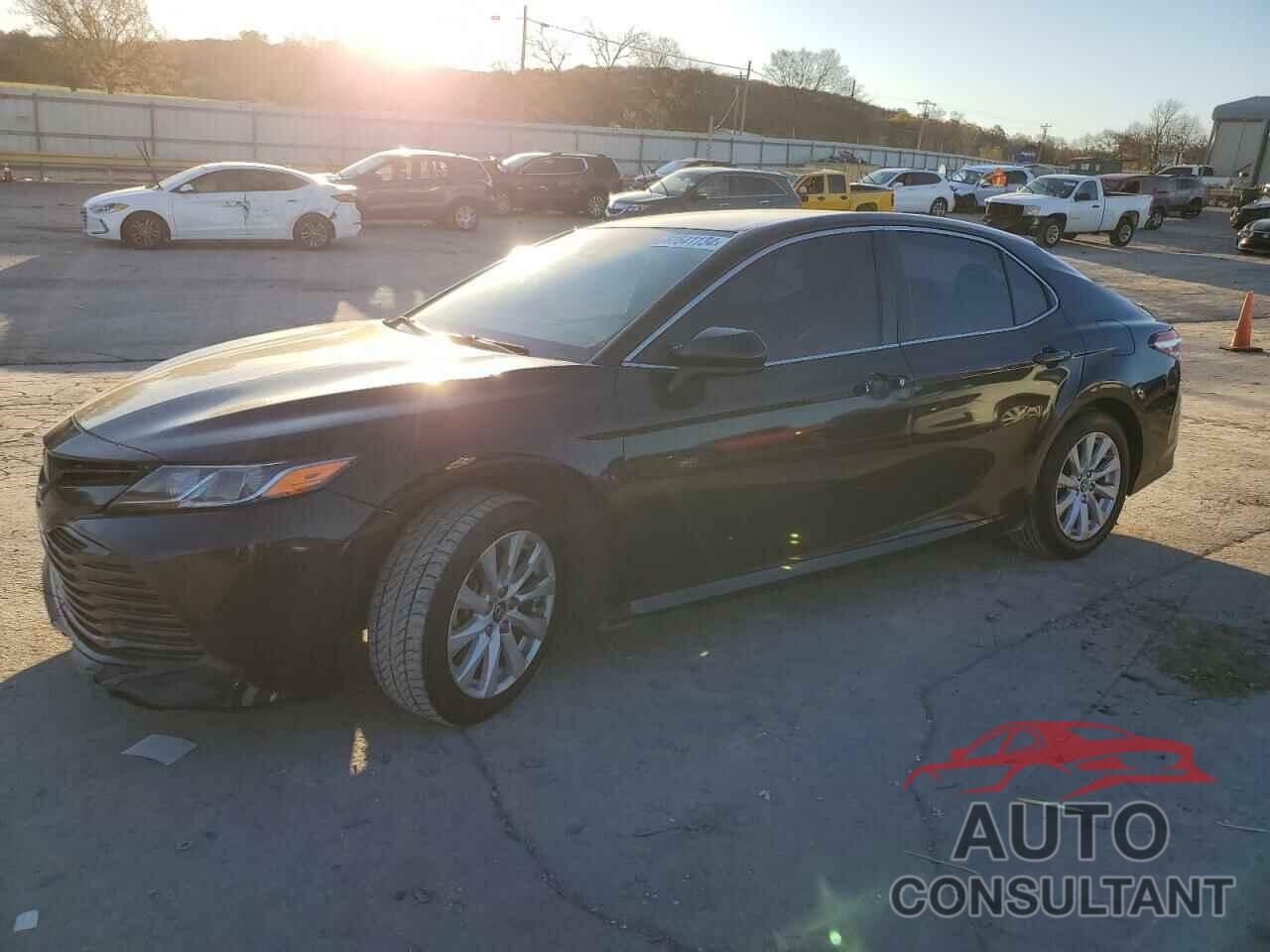 TOYOTA CAMRY 2018 - 4T1B11HK7JU136164