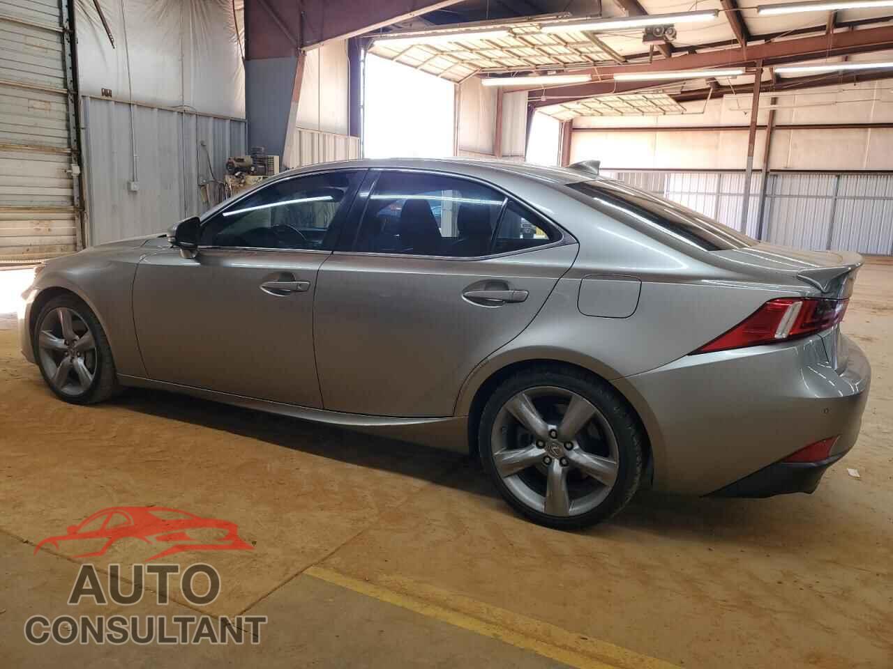 LEXUS IS 2015 - JTHBE1D25F5020797