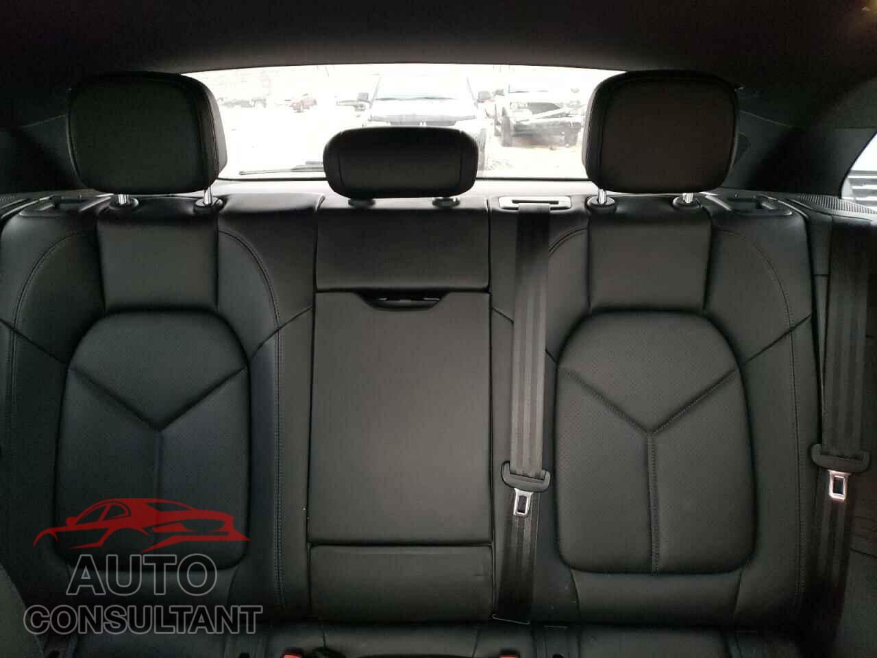 PORSCHE MACAN 2018 - WP1AA2A50JLB14103