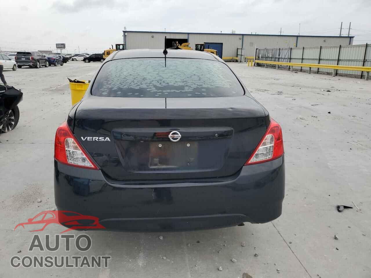 NISSAN VERSA 2019 - 3N1CN7AP3KL816907