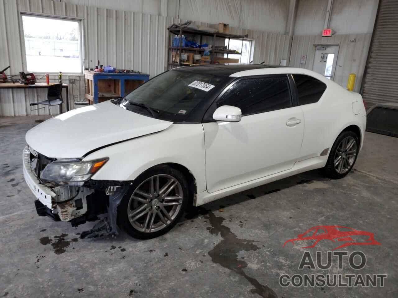 TOYOTA SCION 2011 - JTKJF5C70B3001801