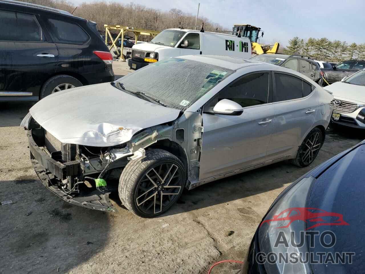 HYUNDAI ELANTRA 2019 - KMHD04LB2KU837328