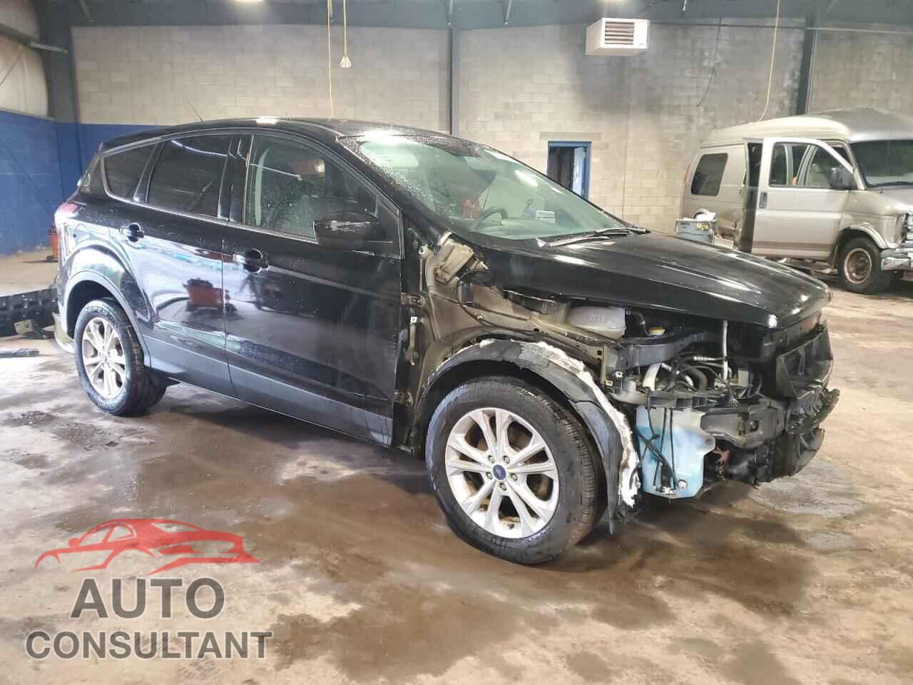 FORD ESCAPE 2017 - 1FMCU0GD7HUC17524