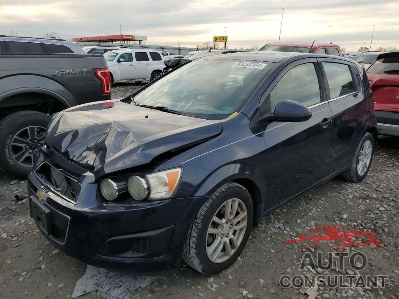 CHEVROLET SONIC 2015 - 1G1JC6SB7F4174154