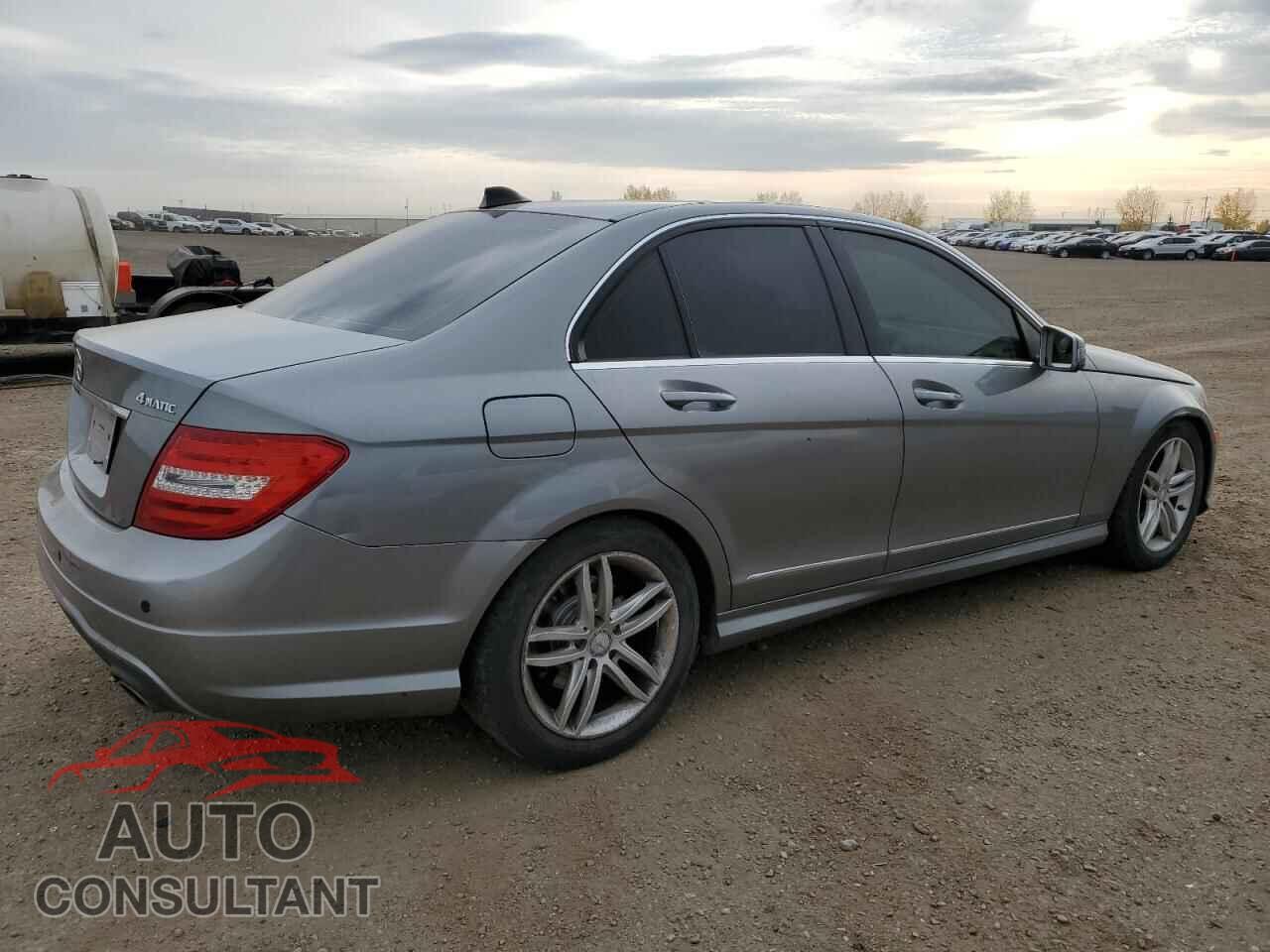 MERCEDES-BENZ C-CLASS 2012 - WDDGF8FB9CA700852