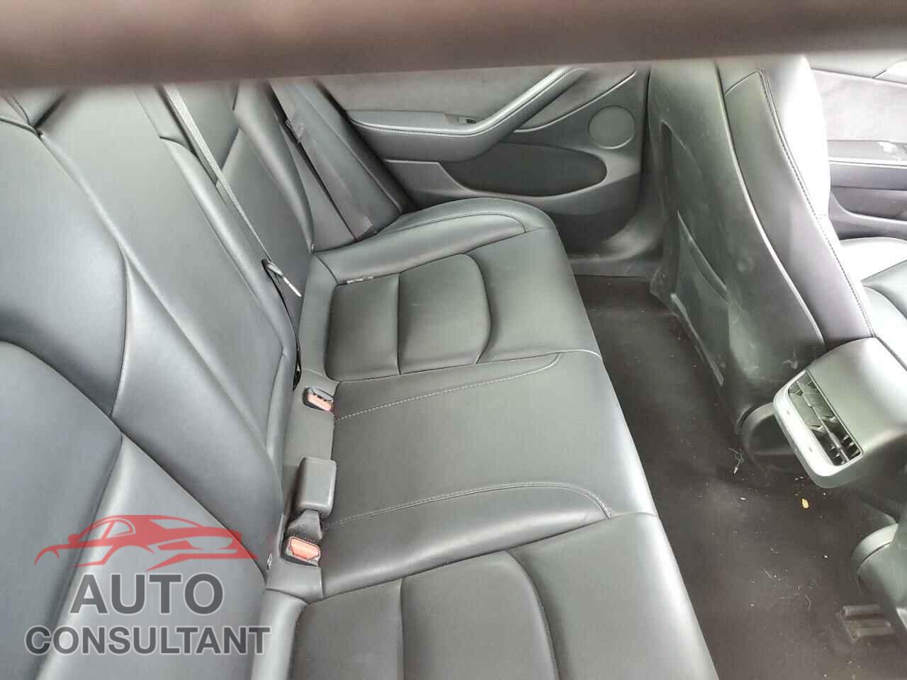 TESLA MODEL 3 2022 - 5YJ3E1EA3NF303899
