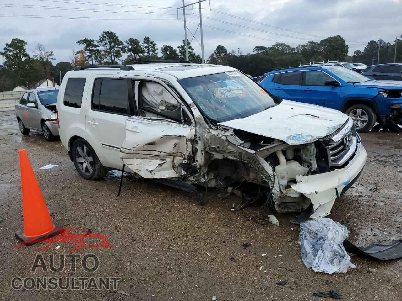 HONDA PILOT 2014 - 5FNYF3H96EB008702