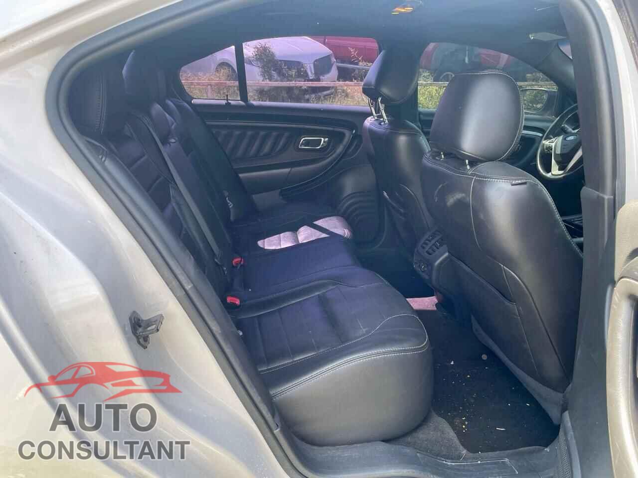 FORD TAURUS 2015 - 1FAHP2KT2FG174904