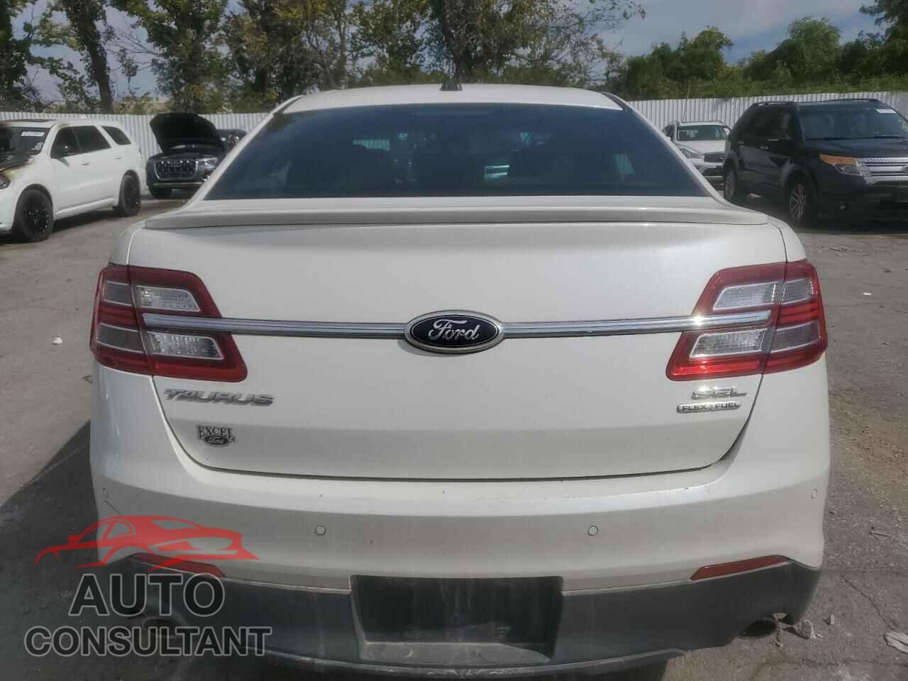 FORD TAURUS 2013 - 1FAHP2E86DG107453