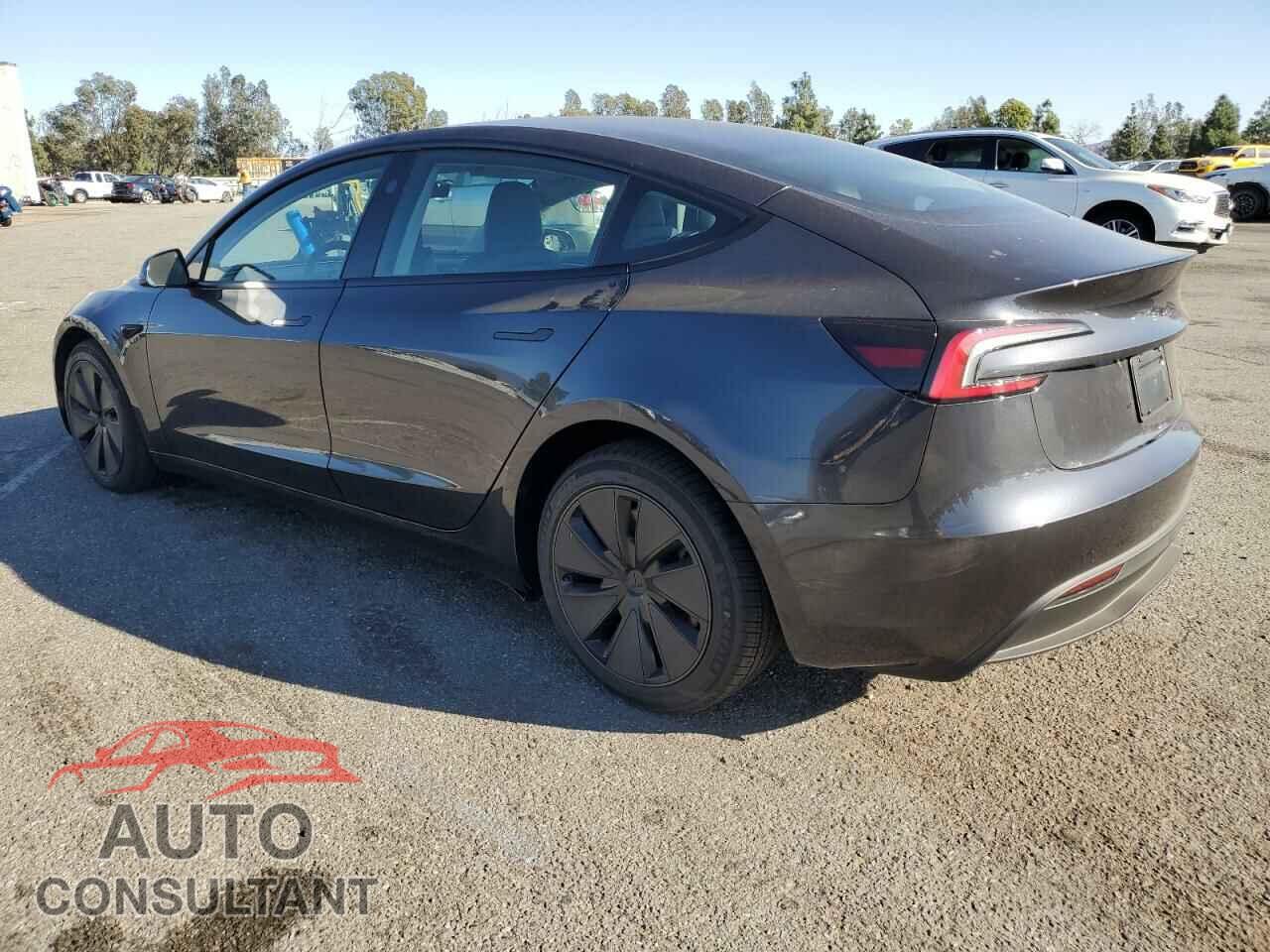 TESLA MODEL 3 2024 - 5YJ3E1EA5RF868354